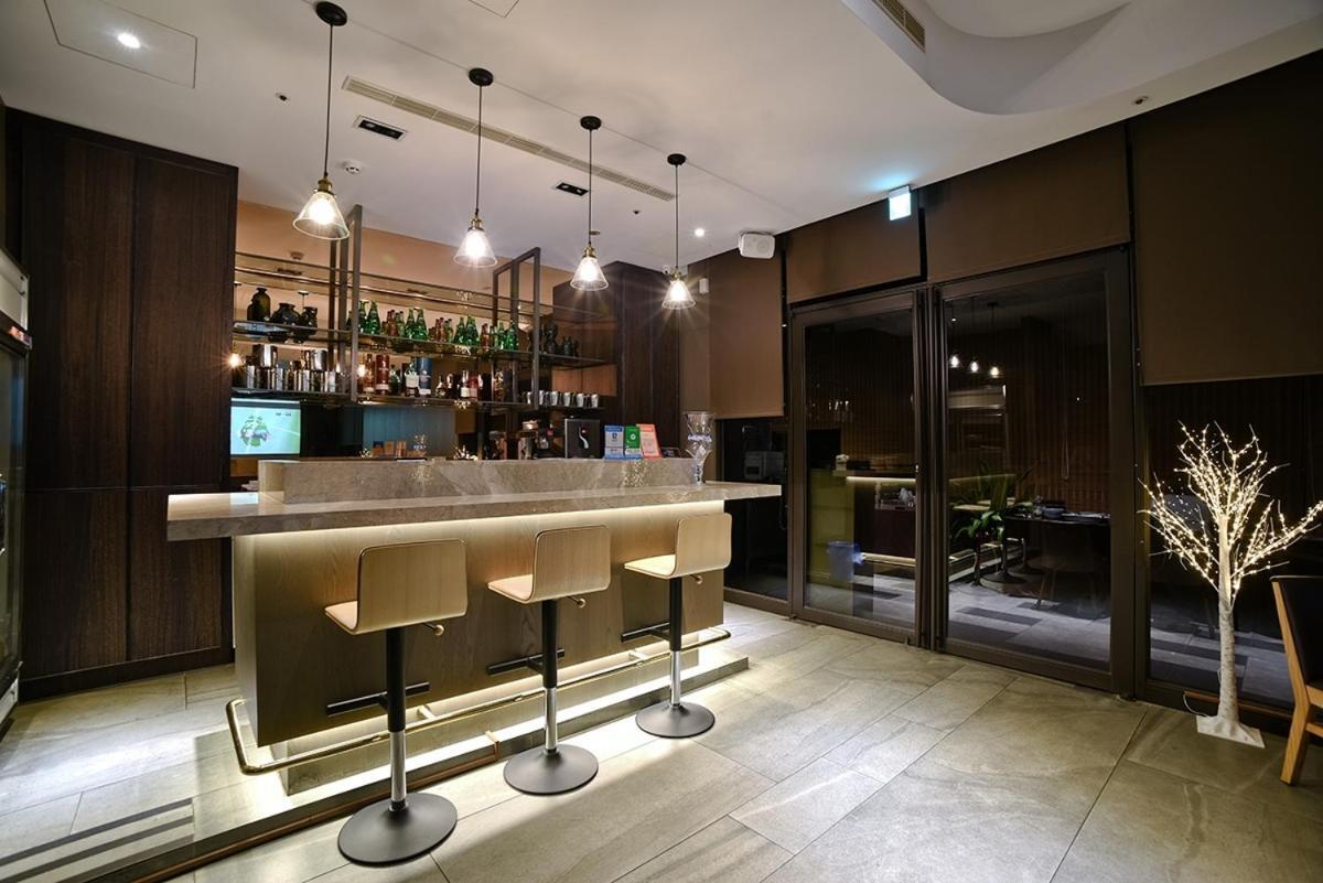 Yidear Hotel Синьчжуан Экстерьер фото
